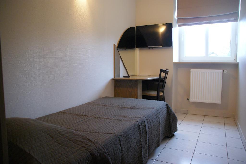 Hotel Charly'S Gare Senningerberg Zimmer foto